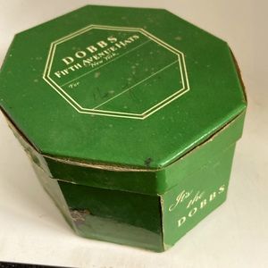 Dobbs Fifth Avenue Hats Vintage 2.5” x 4.5” a small but exact hatbox &sample hat